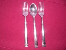 Mikasa MIS60 Glossy Stainless 1 Teaspoon & 2 Salad Forks GF4