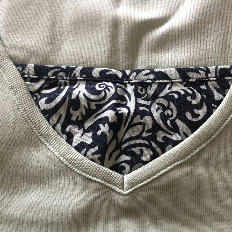 SJB Active T-Shirt W/Inset And On Cuffs And Bottom Color Green Or Pink Size Lrge - Image 3 of 4