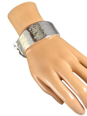 VERA BRADLEY Women's Silver Plated Hammered Cuff Bracelet  NWT MSRP $68