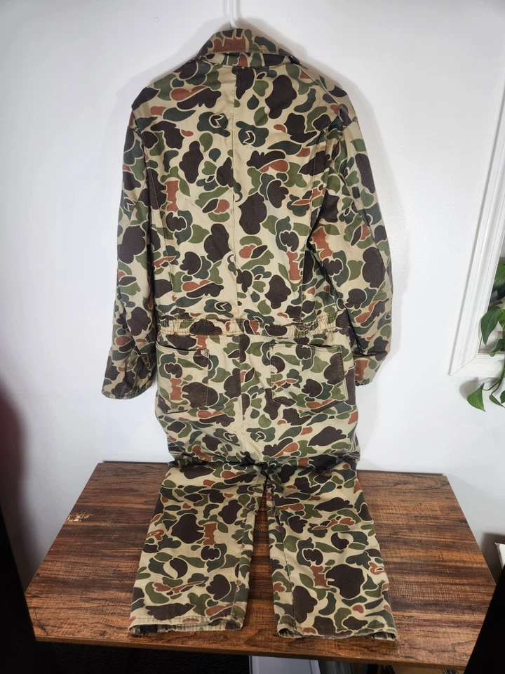 Vintage Walls Blizzard Pruf Insulated Camo  Coveralls - Men’s Large - Image 2 of 4