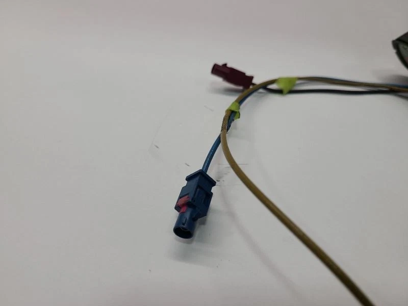 Antena montada en techo Cadillac SRX 2004-2009 Foto 3 de 4