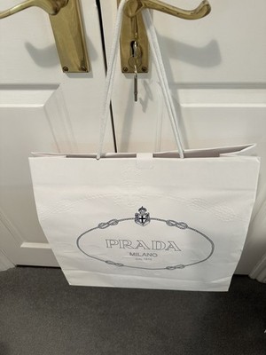Prada Milano Papiertragetasche gebraucht mit Prada Band 16,5 x 16 cm 