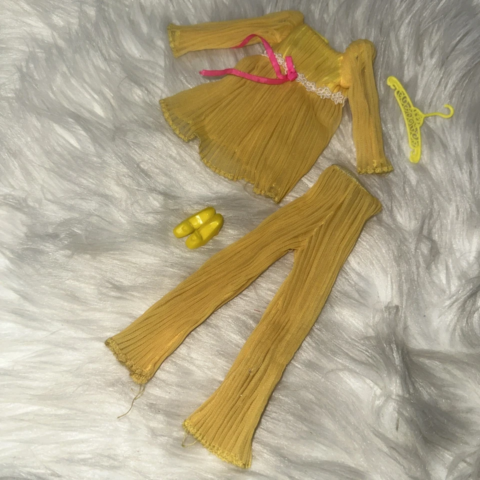 Vintage Barbie Lemon Kick #1465 1970 Mattel No Doll - Image 3 of 4