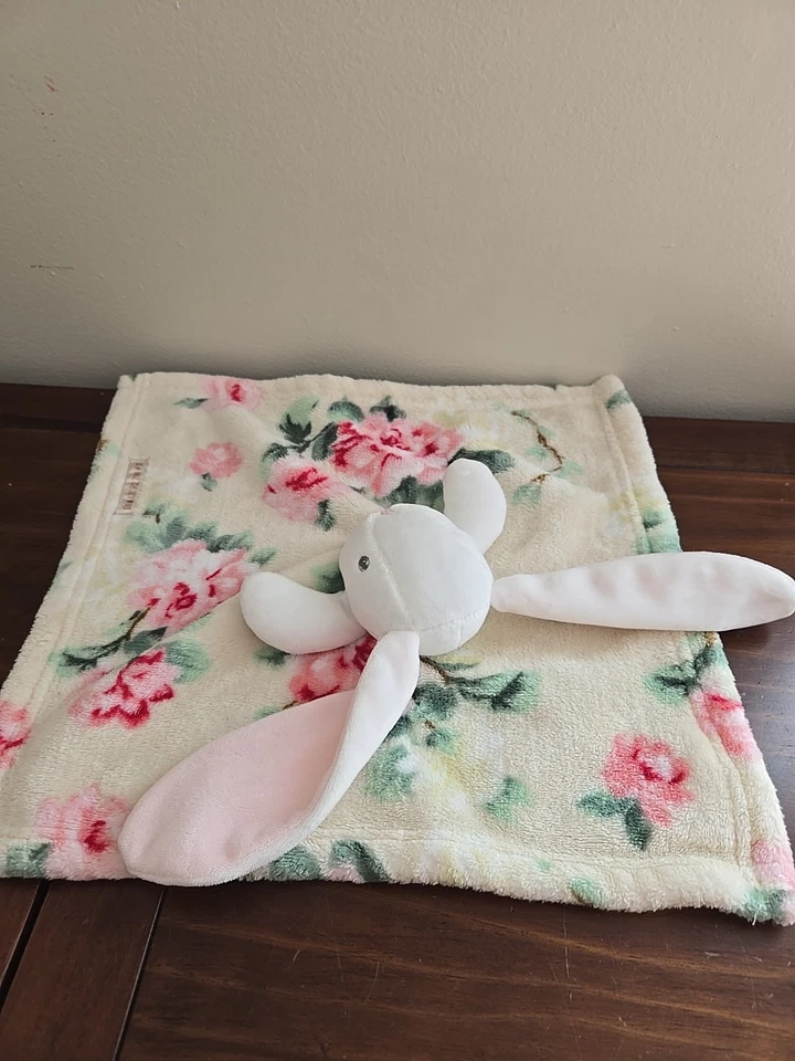 Mantas y más allá Conejo Blanco Conejo Con Rosas Bebé Lovey Manta Felpa Rosa Foto 4 de 4