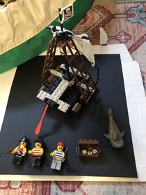 Lego raft Raiders Vintage pirates Mini figs Set 6261 Complete good Condition! 