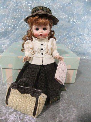 Madame Alexander  8'' ANNIE MOORE #39715/Mint-Box, tag, COA