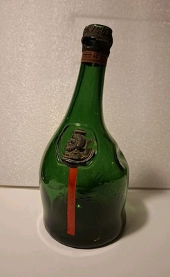 1937 Rare Armagnac Bottle VSOP EXPOSITION UNIVERSELLE SAINT VIVANT PARIS 1937
