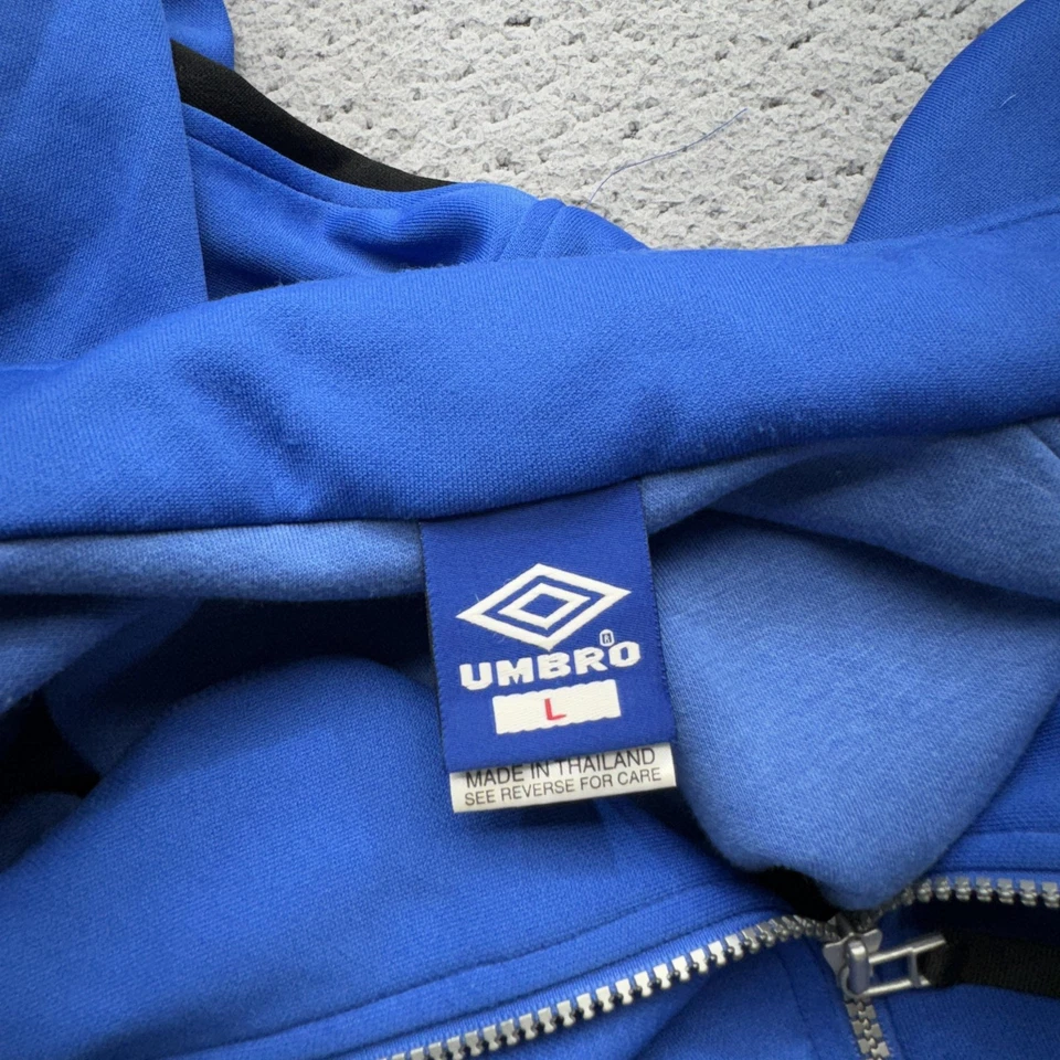 Chaqueta de Pista Umbro Para Hombre Grande Azul Himno Cremallera Completa Fútbol Calentamiento Blokecore Y2K Foto 2 de 4