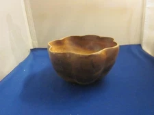Vintage Scalloped Wooden Serving Bowl Farmhouse Home Decor 6” across 3" high