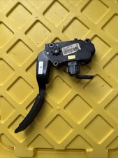 2003-2007 Nissan Murano Accelerator Gas Pedal Sensor OEM 18002-CA100