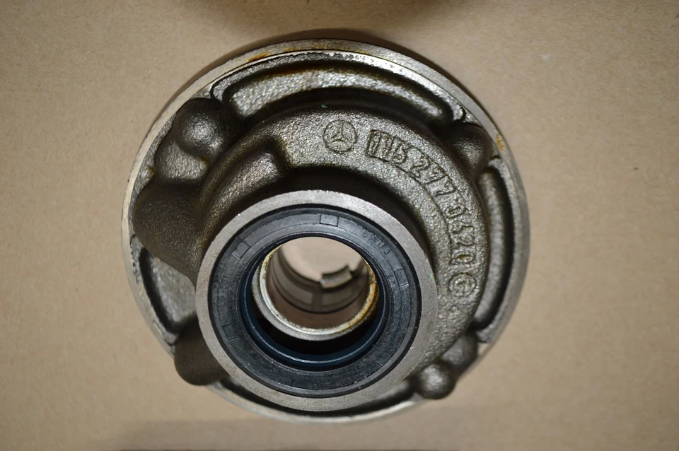 BOMBA DE TRANSMISSÃO AUTOMÁTICA MERCEDES R107 W126 280SL 280C 280SEL 1152770420 - Imagem 2 de 4