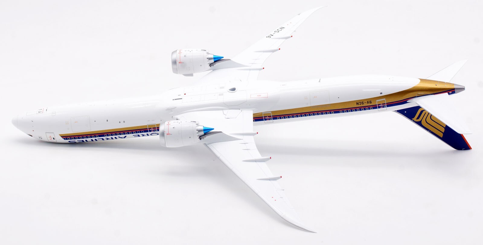 1:200 SQ Wings Singapore Airlines Boeing B787-10 9V-SCN Diecast Aircraft Model