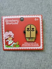 Strawberry Shortcake Hinged window Enamel Pin Loungefly-authentic NEW
