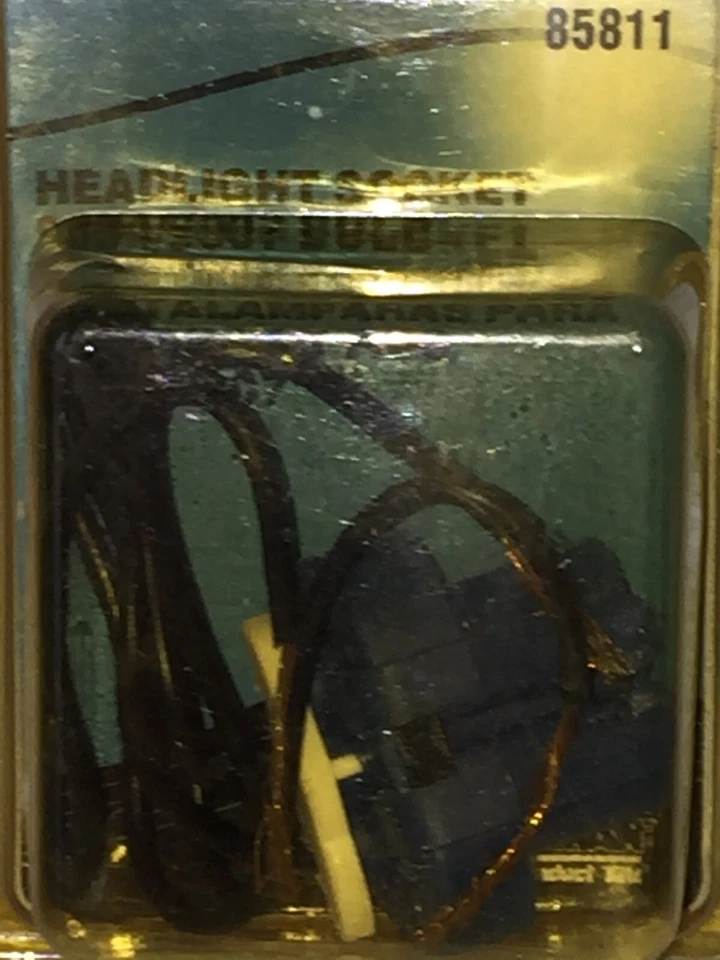 Enchufe eléctrico halógeno de 3 hilos Dorman 85811 nuevo en paquete Foto 2 de 4