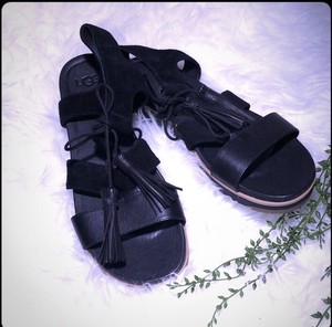 ugg maryssa sandal