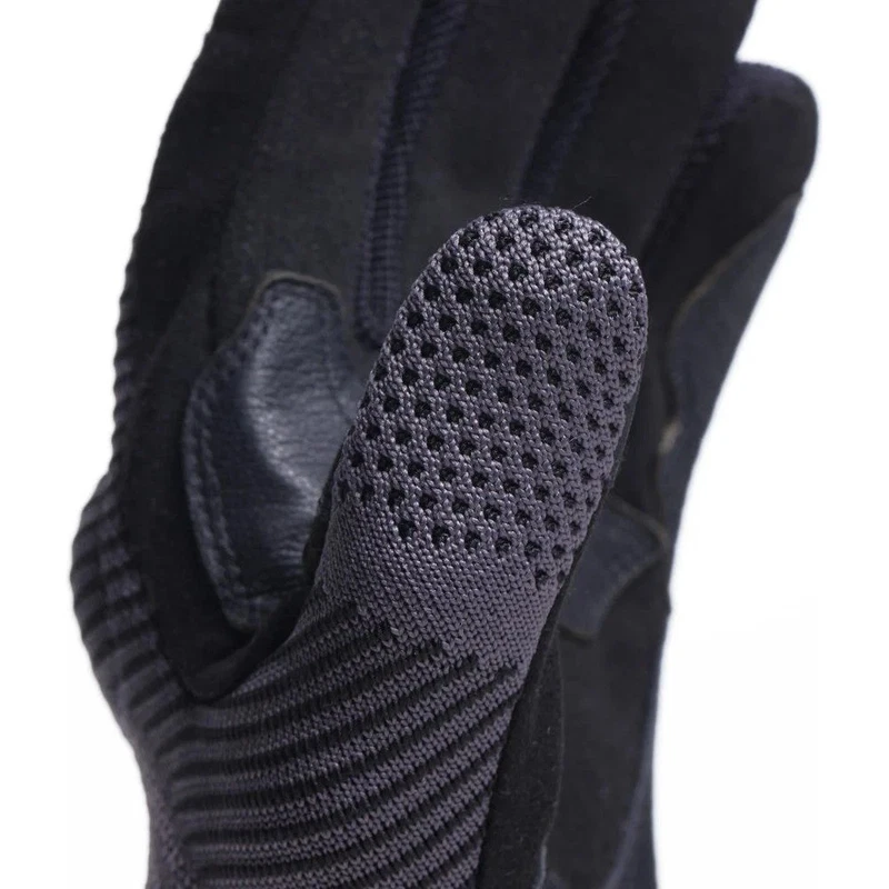 Anthracite, photo 9 of 10