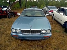 Driver Left Front Door Glass Fits 98-03 XJ8 9...