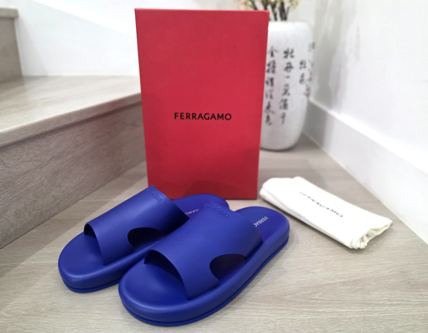 Ferragamo — Ferragamo 768332 Dolce Lapis Lazuli Blue Calfskin Leather Sandals 10 M RRP$1190