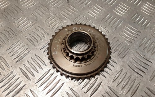 AUDI A6 Avant 4F5, C6 Verteilungszwischenrad 059109077E 3.00 Diesel 29536935