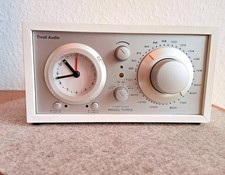 Tivoli Audio Three  MW/UKW Radio, Uhr, restauriert, bitte lesen, weiss/silber