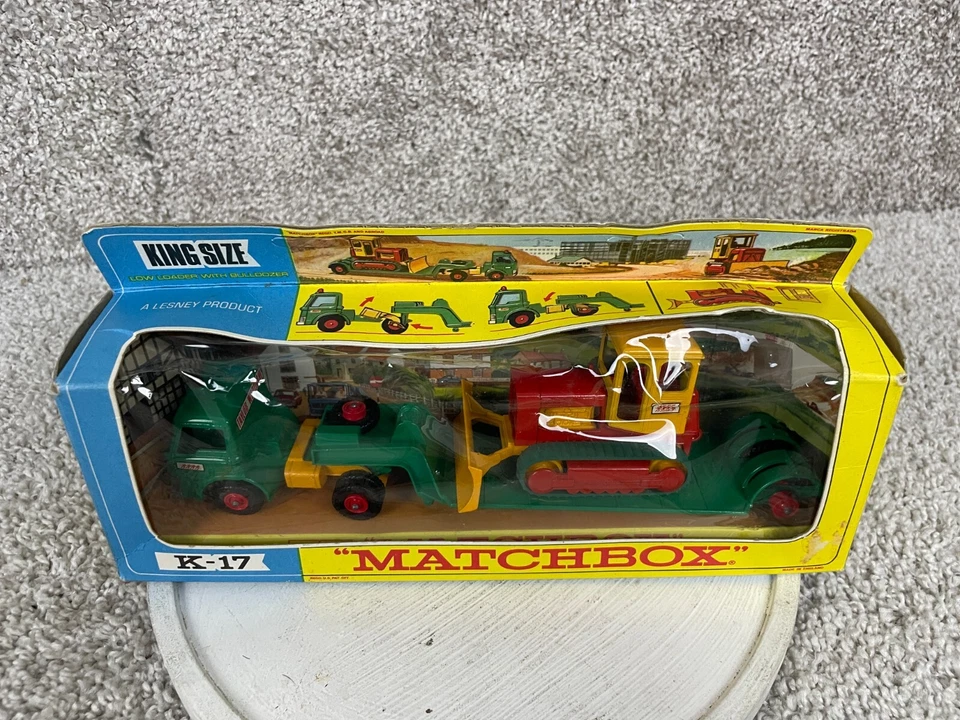 Vintage Lesney Matchbox King Size K-17 Low Loader W/ Bulldozer Multicolor - Image 3 of 4