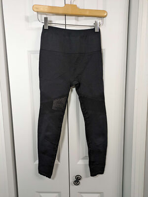 Fabletics NWT Women's Size XS Black Leggings