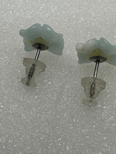 Sterling Silver .925 ~ Carved ~ 10mm Light Blue Agate Floral Earrings - Picture 6 of 6