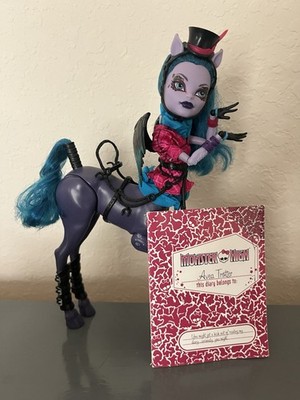 Mattel Monster High Freaky Fusion Avea Trotter 2014 w Wings + Diary NEW wo Box