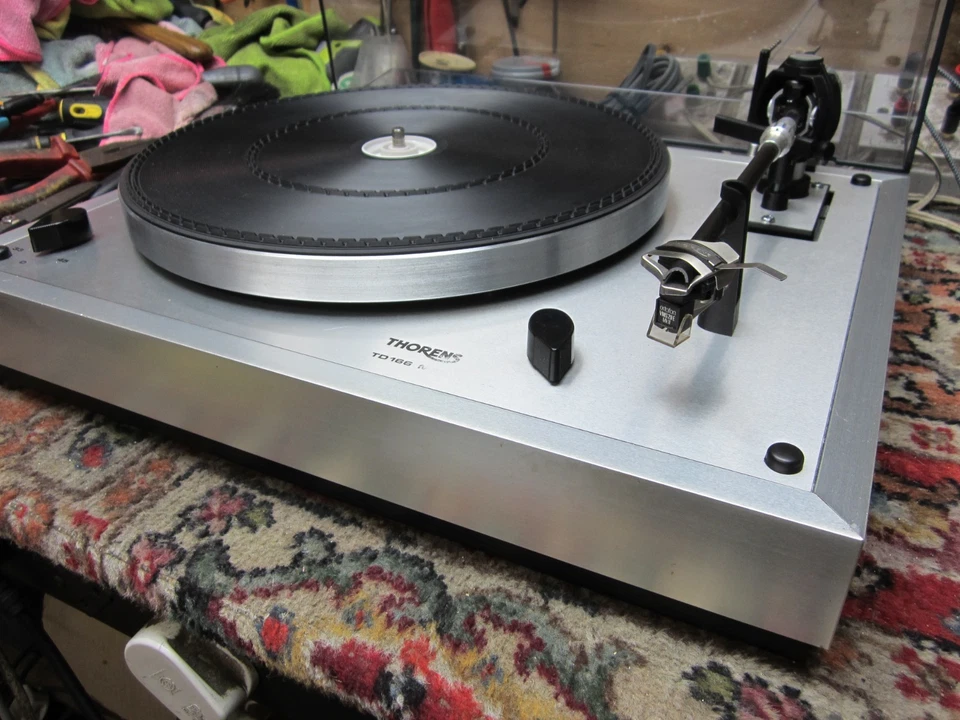 THORENS TD166 MK2  VINTAGE CLASSIC TURNTABLE - Image 2 of 4