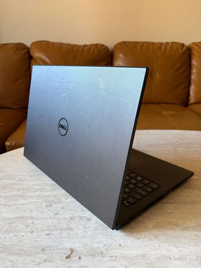 Dell Inspiron 15