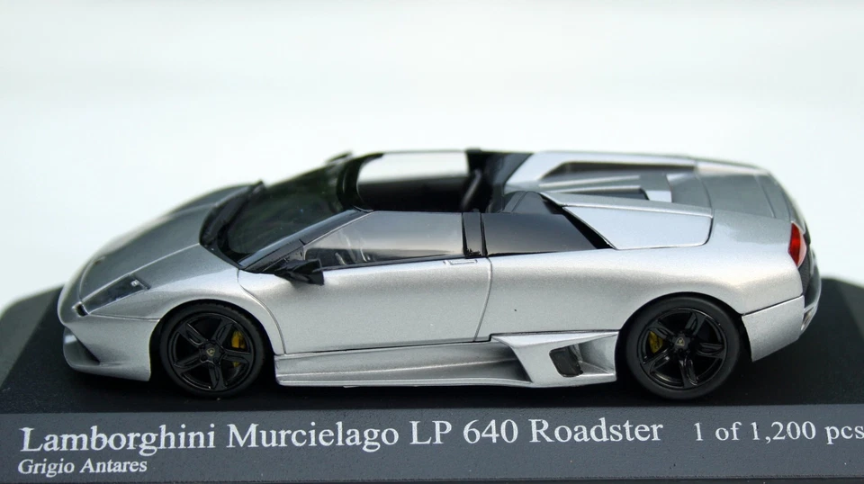 Lamborghini Murciélago LP 640 Roadster Bj. 2007-2010, Silbermet. MINICHAMPS 1: - Immagine 4 di 4