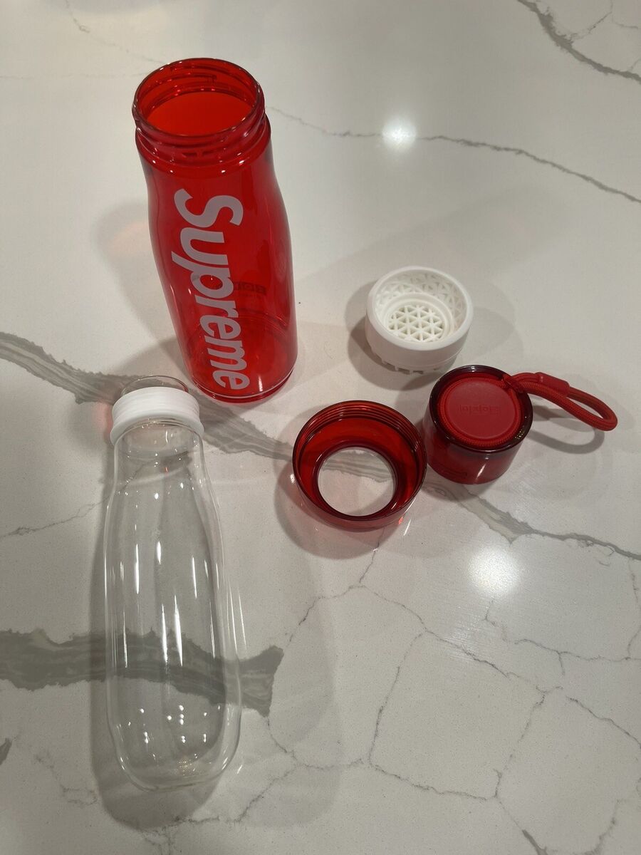Supreme/Zoku Glass Core 16 Oz. Water Bottle Red S/S 2021 Supreme/Zoku Glass Core 16 Oz. Water Bottle Red S/S 2021
