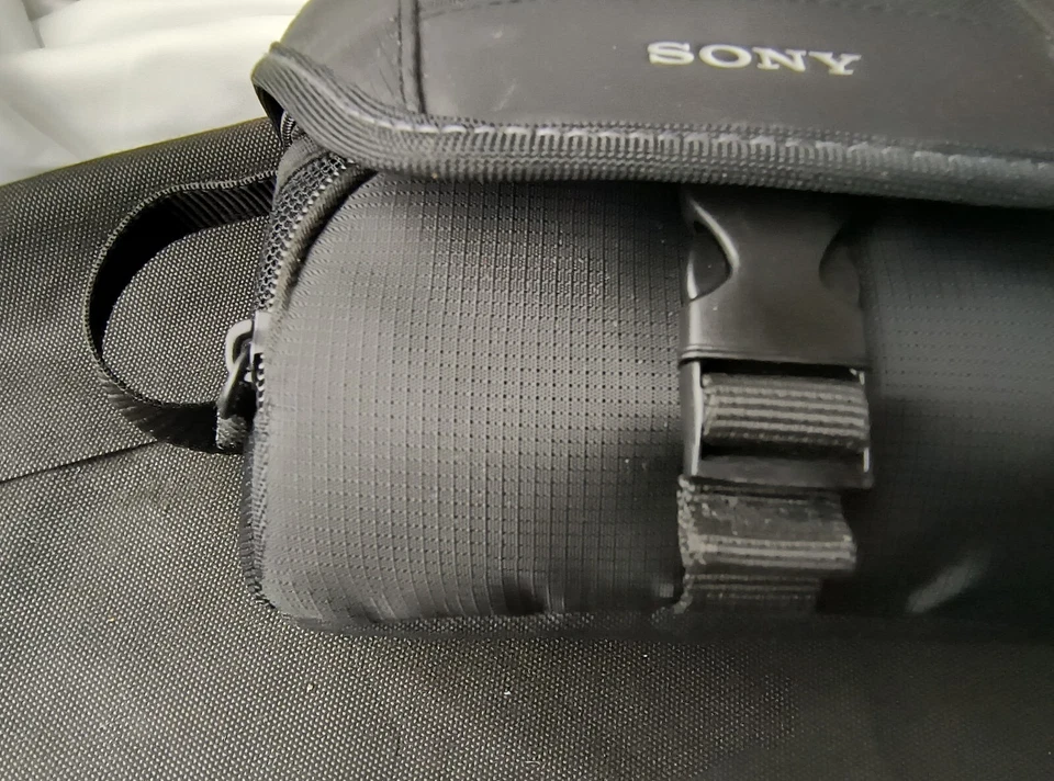 SONY Cámara/Videocámara Negra Suave Múltiples Bolsillos Bolsa Excelente Estado Foto 2 de 4