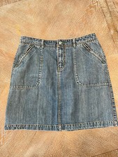 Eddie Bauer Denim Skirt Sz 10 Back Slit Mini Waist 32 Length 18 zip pockets