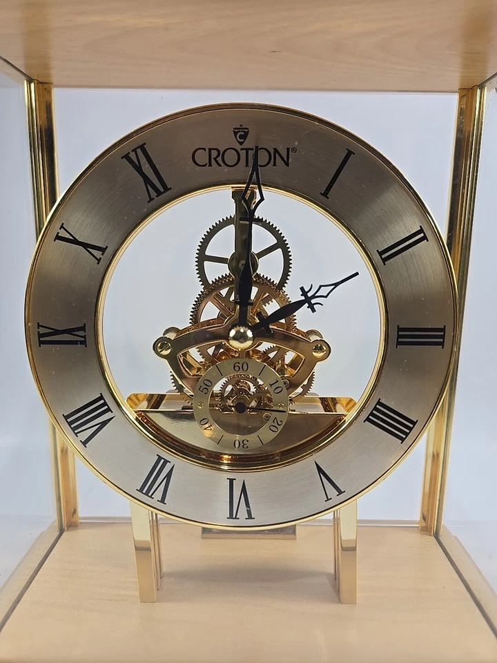 Croton Esqueleto Estilo Manto Estante Reloj Movimiento Cuarzo y Marco Madera Latón Foto 2 de 4