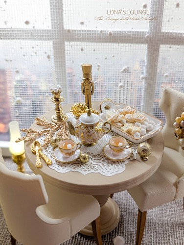 1:12 Miniature Christmas Decor. - Picture 4 of 5