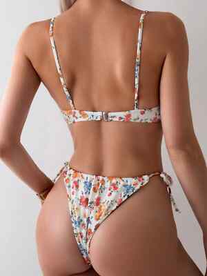 Ladies' fresh floral style quick drying bikini swimsuit for beach leisure medium