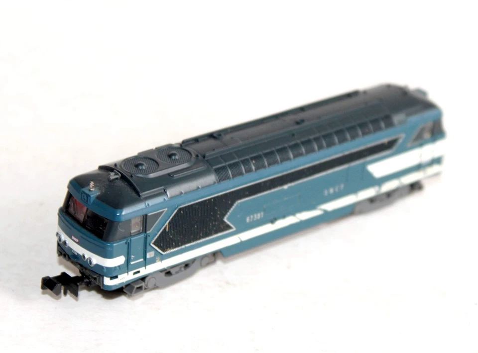 MINITRIX 1/160 N, 12190 LOCOMOTIVE MOTRICE DIESEL BB 67381 SNCF, MOTEUR + FEU OK - Photo 1/4