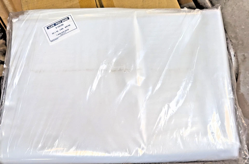Paquete de 50 bolsas de polietileno abiertas planas de 22” x 30” 3 mil S-15120 ULINE [C5S4] Foto 2 de 4