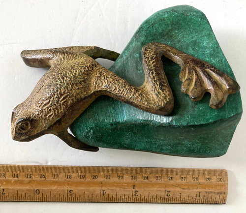 Tree Frog on The Rock Bronze Metal 6" Paperweight Frog Figurine Vintage MCM - Picture 9 of 9