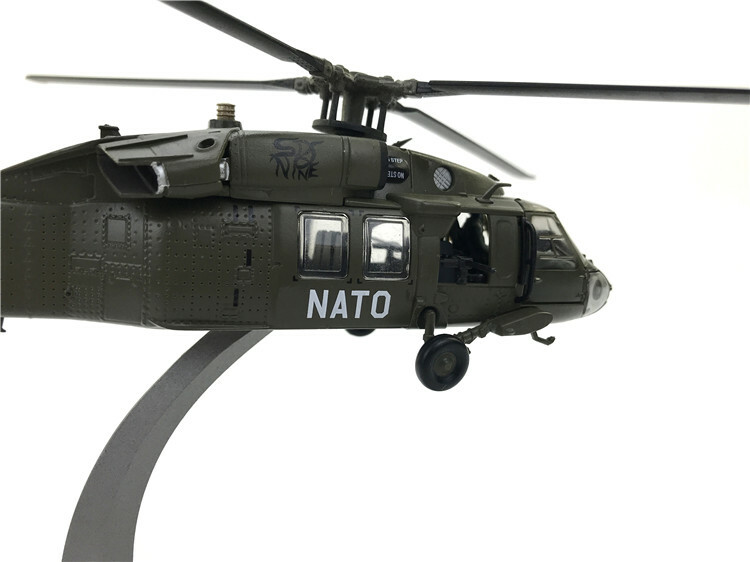 AF1 1/72 US UH-60 Black Hawk HSC-2 Utility Helicopter Collection