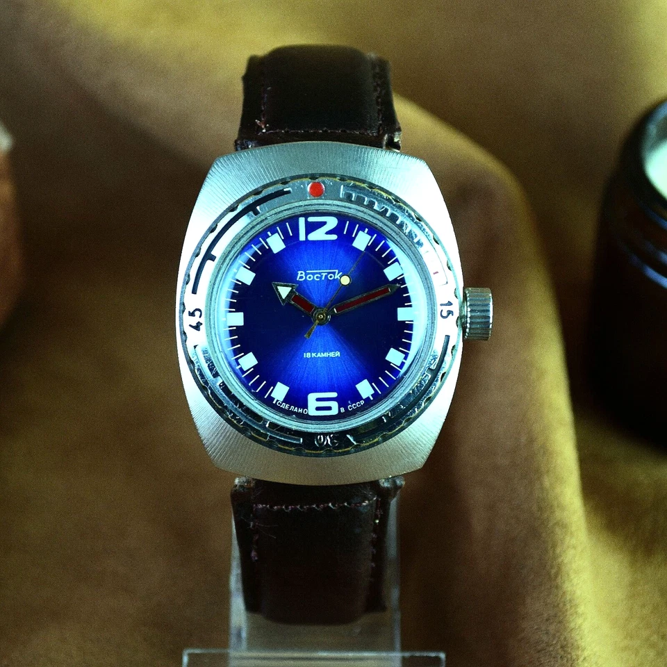 Relógio de pulso soviético Vostok mergulhador anfíbio relógio masculino vintage mostrador azul com manutenção - Imagem 3 de 4