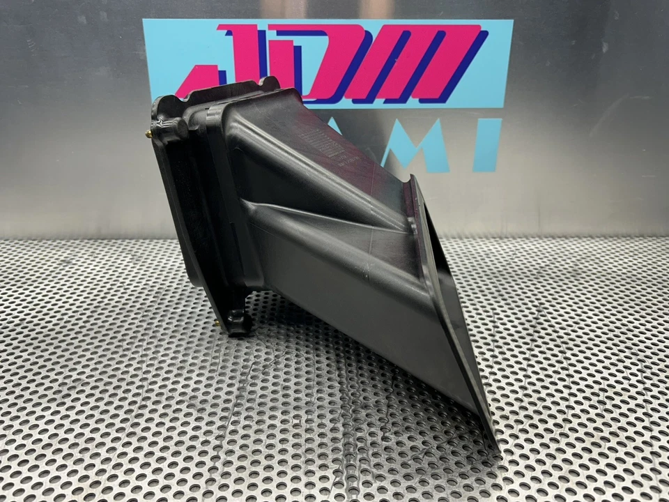 Aston Martin Vantage 2019-2023 conducto de entrada de aire lado del conductor izquierdo HY53-18A621-AD Foto 3 de 4