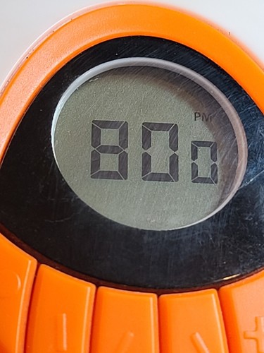 Radio Shack Digital Armband Radio AM/FM 1201519 Tested Orange - Picture 6 of 6