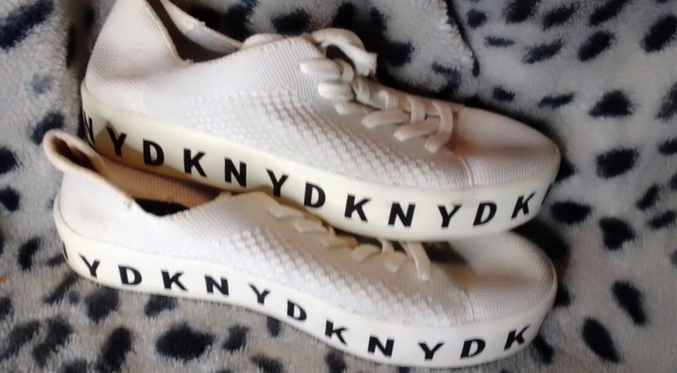 Women's DKNY White Casual Sneaker - Size 7 - image 3 of 4