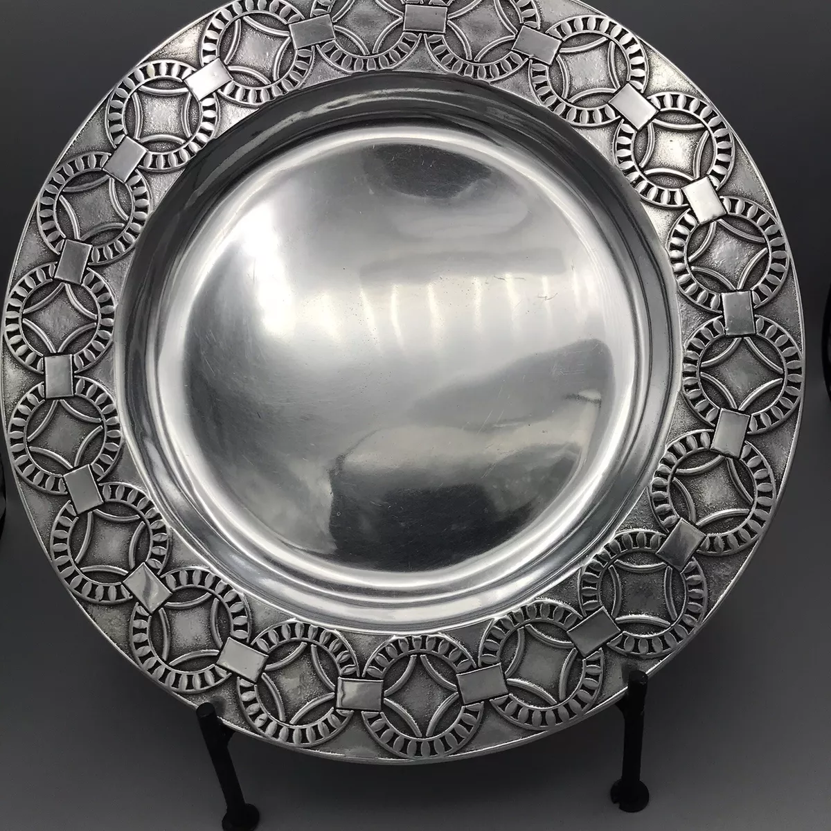 Vintage Wilton Armetale Pewter Platter Serving Round Wedding Band 12