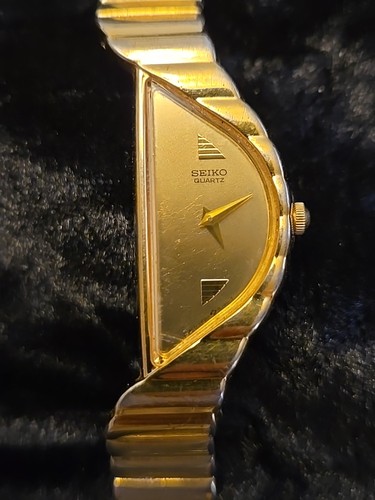 Vintage Seiko Rivoli Half Moon Watch 14mm Gold Tone 1F20-5D59 New Battery 6" - Picture 2 of 8
