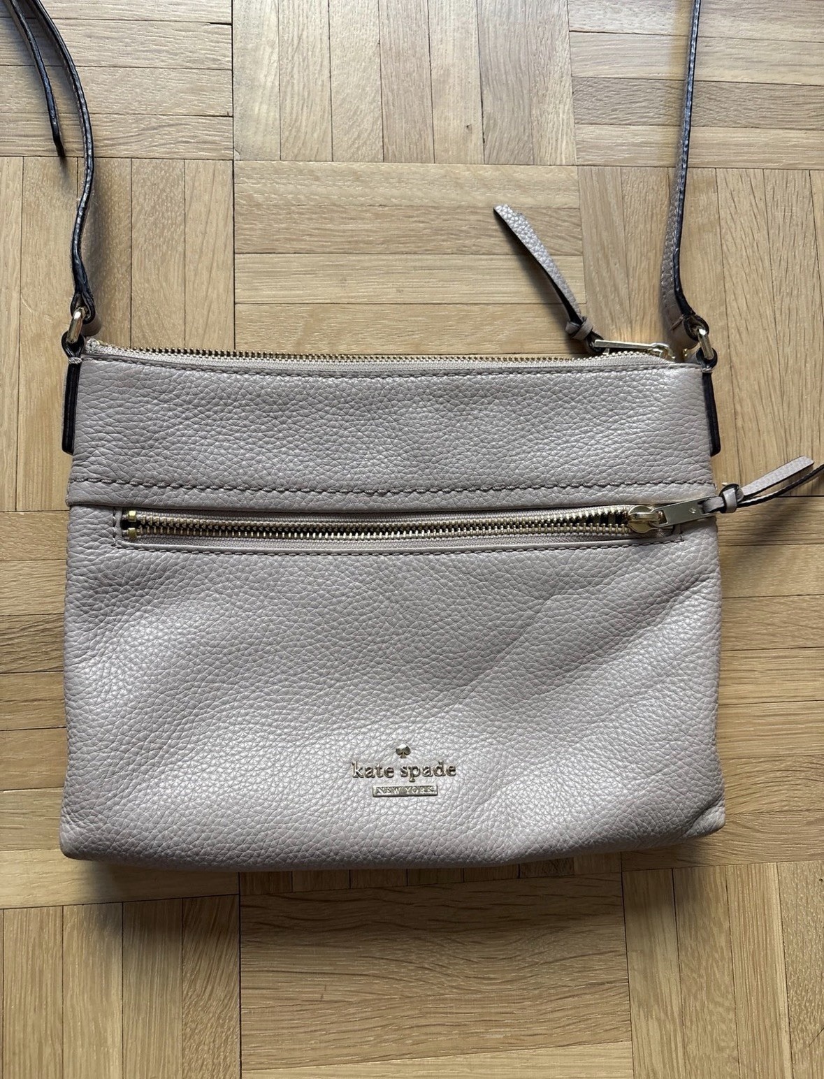 Kate Spade New York Beige Pebbled Women's Crossbody Bag with Logo & Zipper