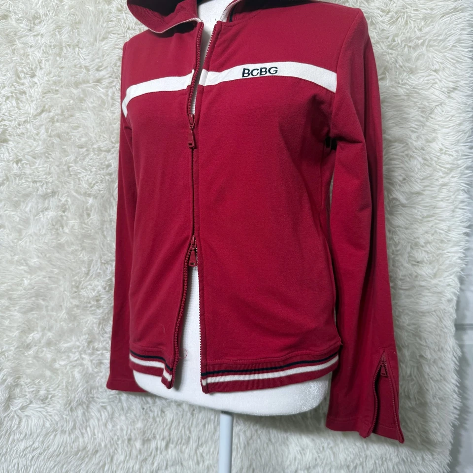 Sudadera con capucha BCBG MAXAZRIA roja estrás doble cremallera Foto 3 de 4