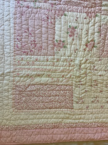Pottery Barn Kinder Steppdecke 51 x 37 Zoll rosa Blumen wendbar 100 % Baumwolle - Bild 2 von 12